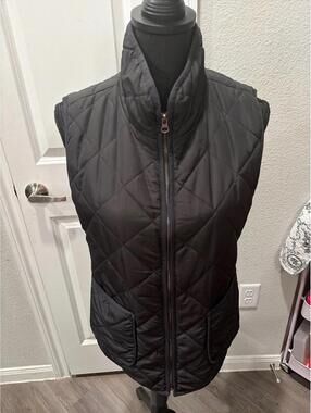 market & spruce Quilted Black Vest Medium
